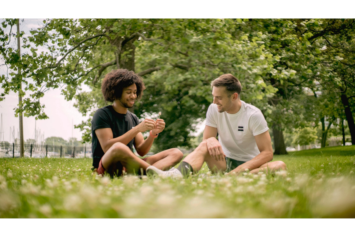 guys dating in a field 